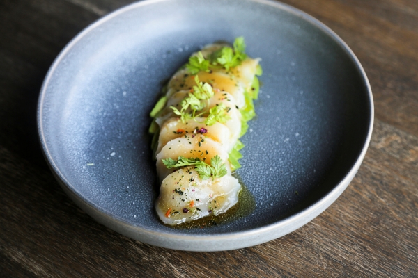 ホタテの前菜料理